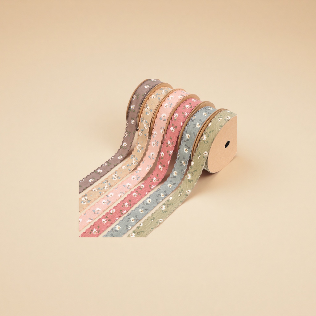 Flower bundling decorative webbing, clothing accessories, toothed webbing Application Scenario