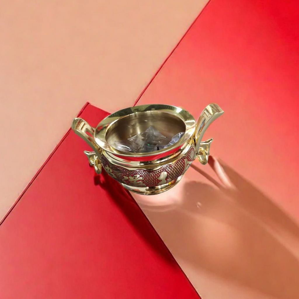 铜香炉细节图