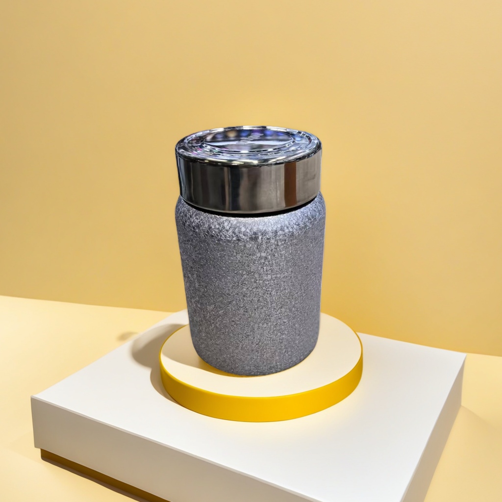 Titanium insulated cup, heat-insulating and anti-scald portable office and household cup Application Scenario