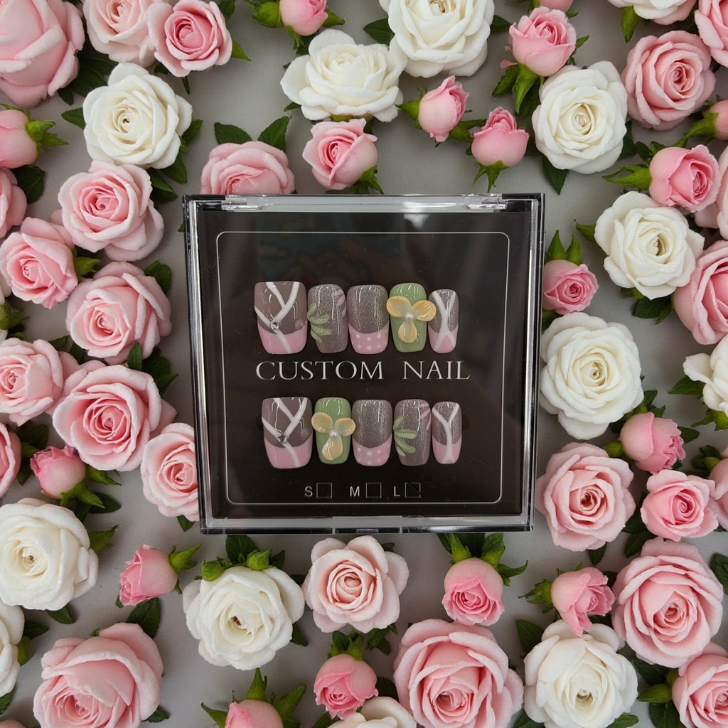 Wearable nail art patches are a reusable and exquisite nail art set