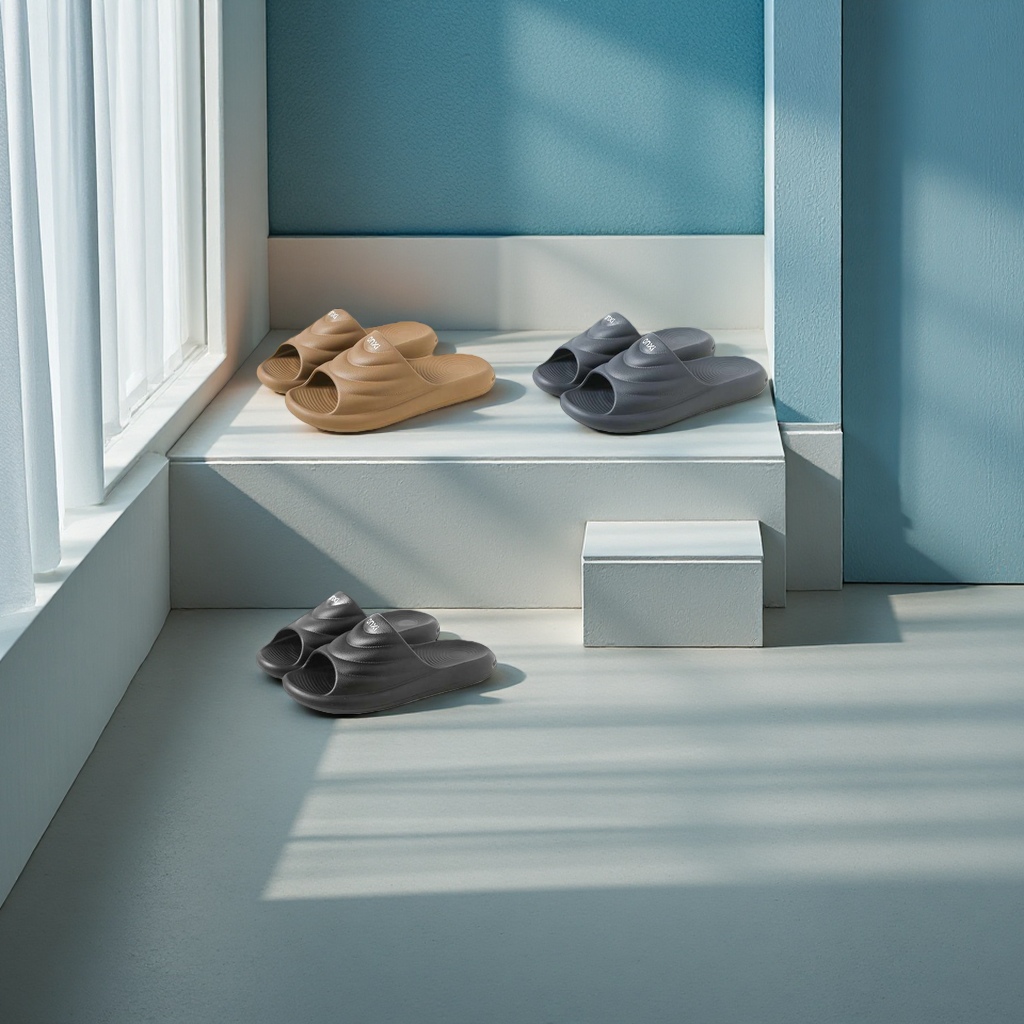 Anti-slip summer home plastic slippers, breathable, comfortable, soft, shock-absorbing, solid color sports style Application Scenario