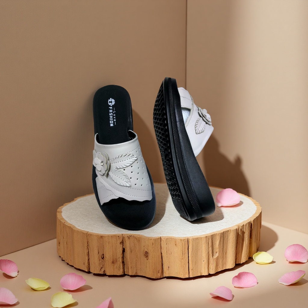 Women's leather home slippers are anti-slip, comfortable and breathable with white leaves Specification image
