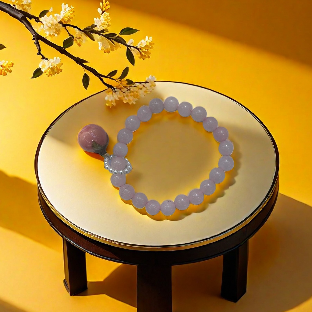 Natural crystal bracelet is an exquisite, simple and fashionable accessory. It's a gift for your girlfriend and best friend