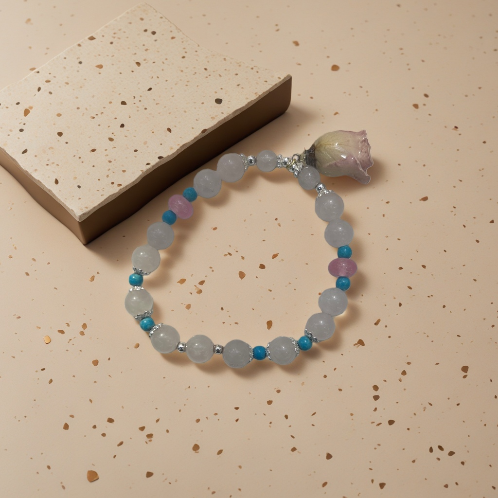 Natural crystal bracelet for ladies, simple and fashionable. Pure silver chain as a gift for your girlfriend