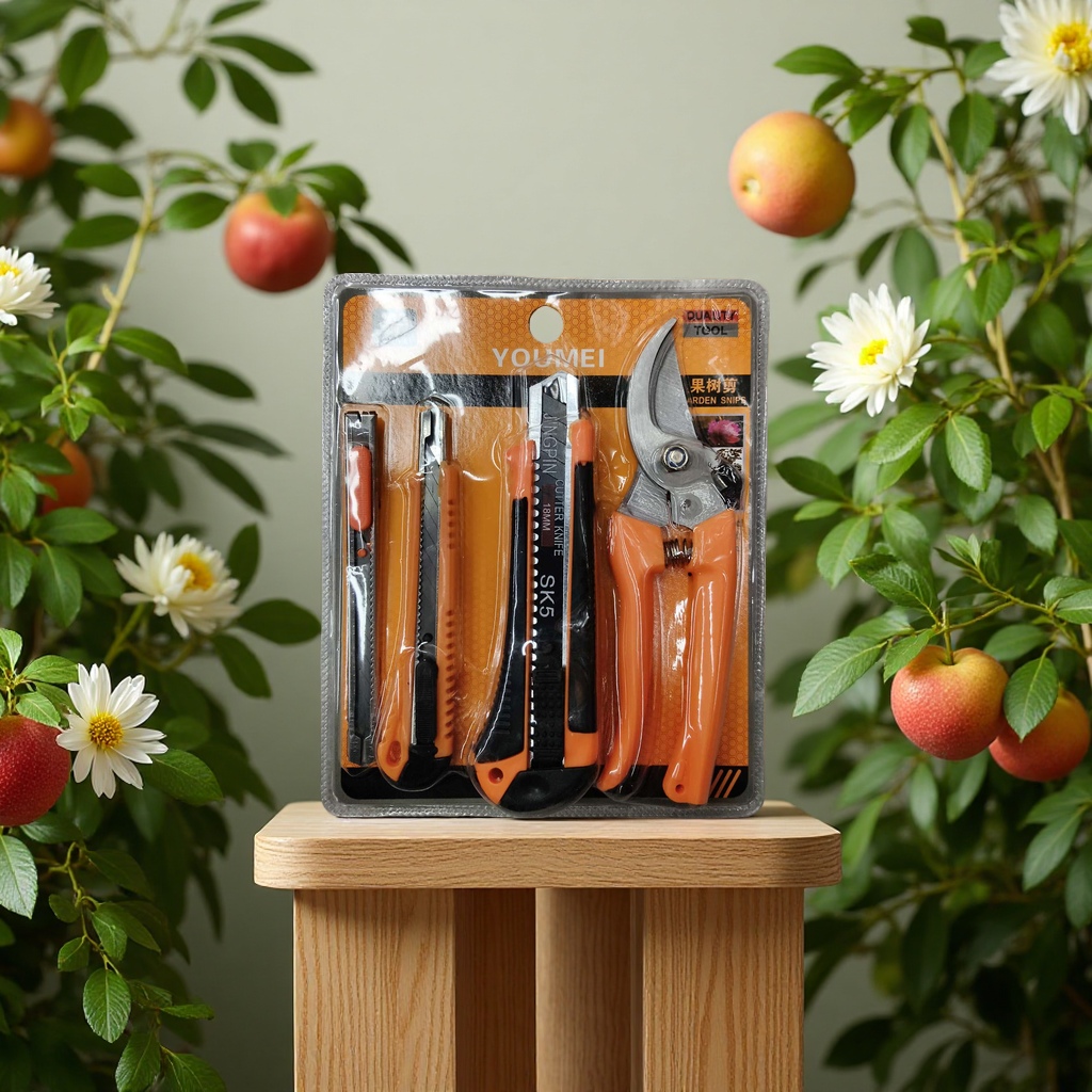 Garden tools, pruning shears, branch pruning, rose scissors, typeface, leftover stock details Picture