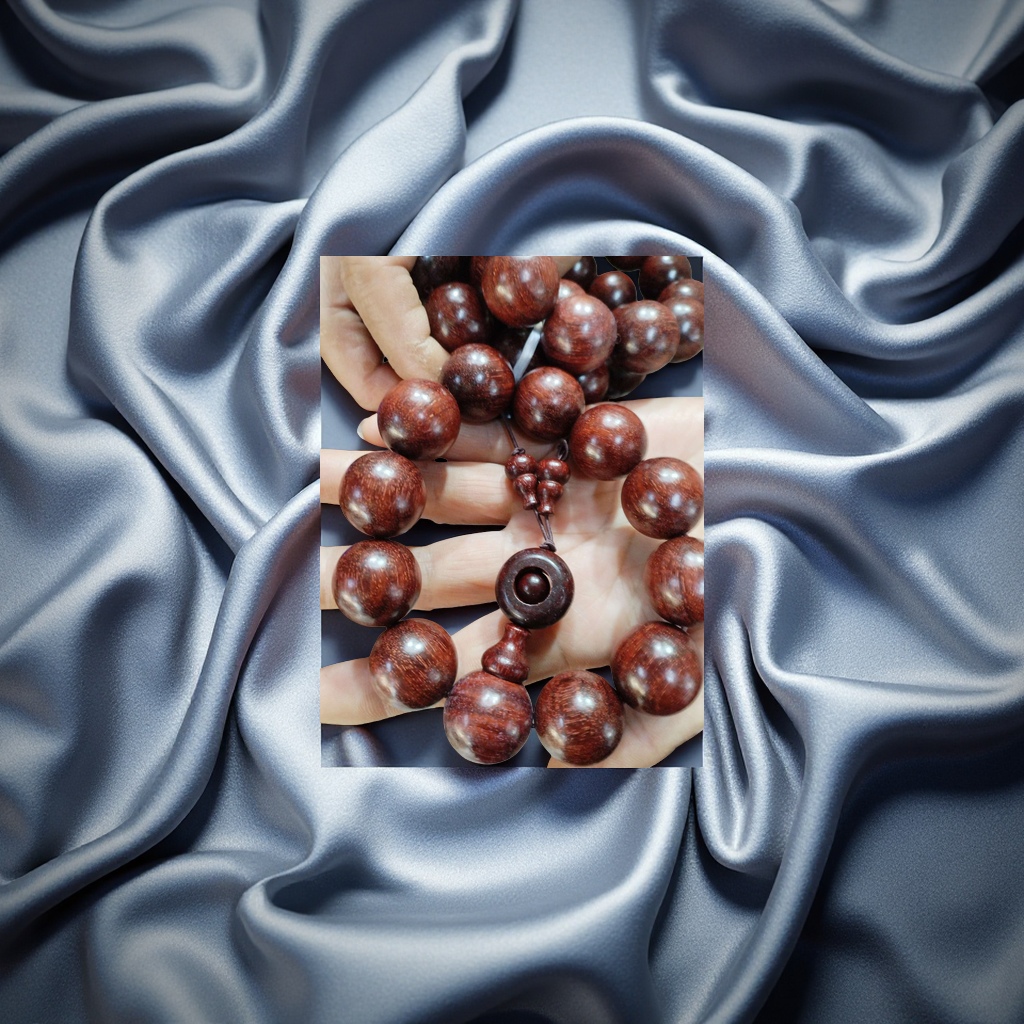 Bodhi cultural play and incense bead crystal bracelet, natural playing and health-preserving beads Application Scenario
