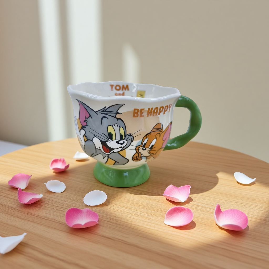 Limei Ceramics' Tom and Jerry officially authorized ceramic cup Flower tea cup is elegantly designed Application Scenario