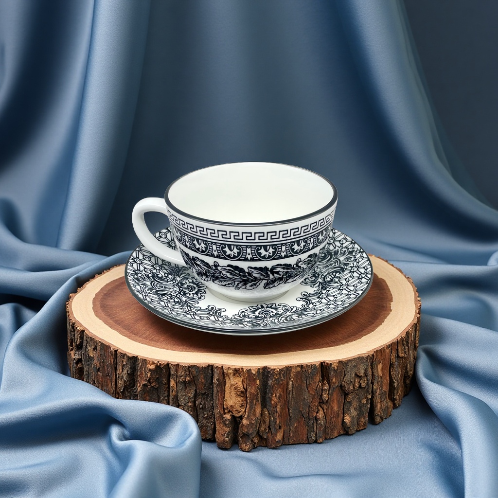 European retro bone China coffee cup and saucer set, blue and white gilded light luxury afternoon tea ceramic latte cup details Picture