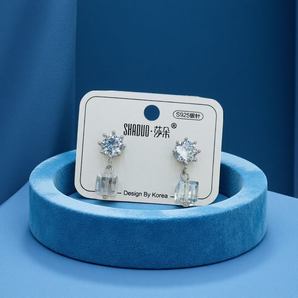 S925 Silver Needle Crystal Earrings for women, Korean style square sugar stud earrings, light luxury and high-end feel, pure silver earrings, fashionable and elegant Specification image