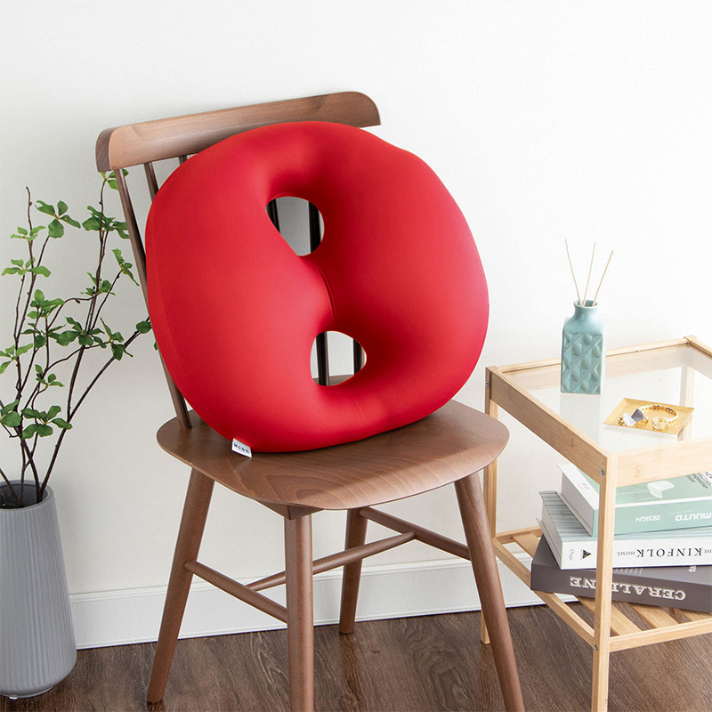 Cross-border Japanese and Korean multi-functional breathable waist cushion sofa, car-mounted waist support backrest pillow, customized comfortable cushion Application Scenario