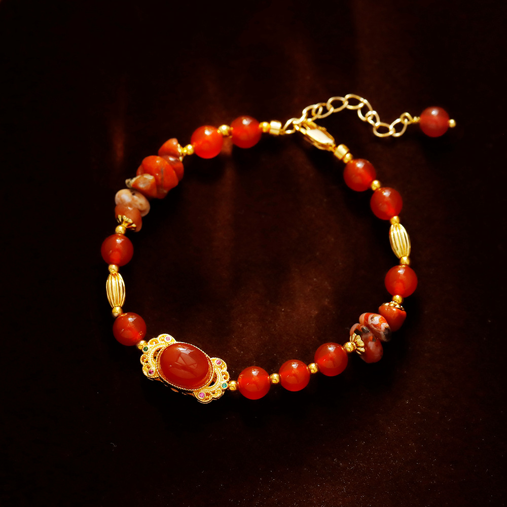 Hyacinth Chinese trend style red agate beaded bracelet for women, a new high-end jewelry accessory for 2025