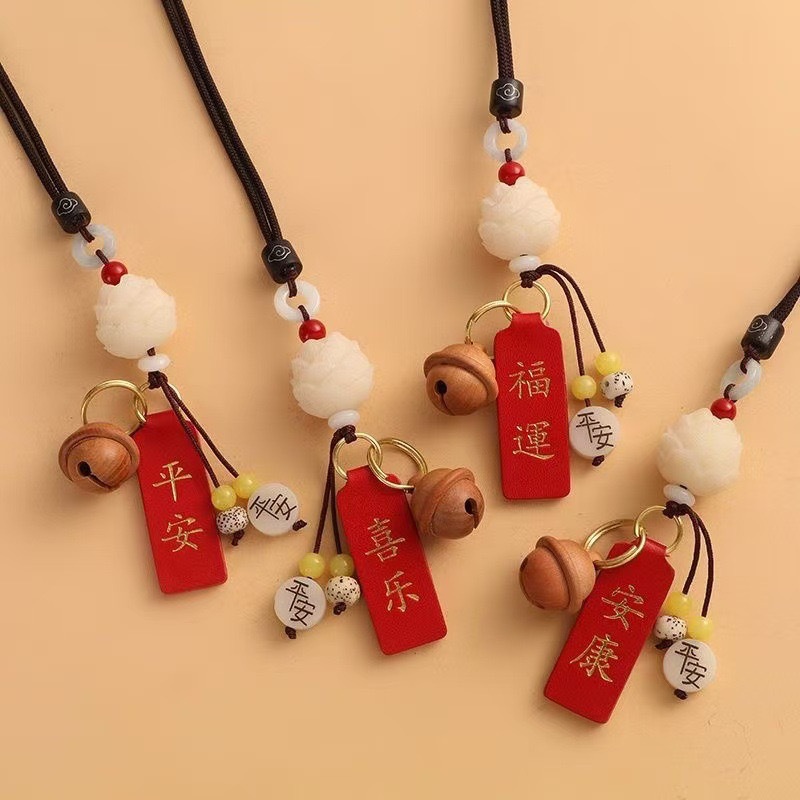 The new car pendant, the Bodhi lotus pendant, is the same popular style as the peace and joy charm rearview mirror pendant