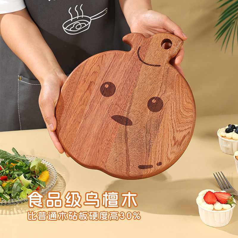 Cartoon whole wood cutting board, household kitchen fruit cutting, baby food mini special ebony cutting board, small cutting board, cutting board Specification drawing
