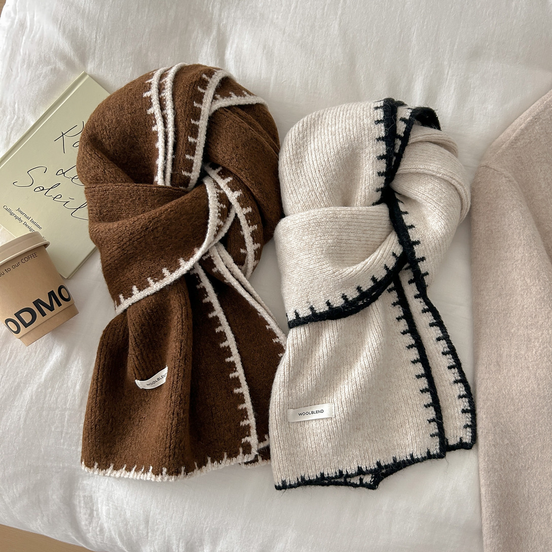 Wool blend chanel-style lockstitch scarf, a versatile and warm knitted scarf for women in autumn and winter, wholesale quality style Application Scenario