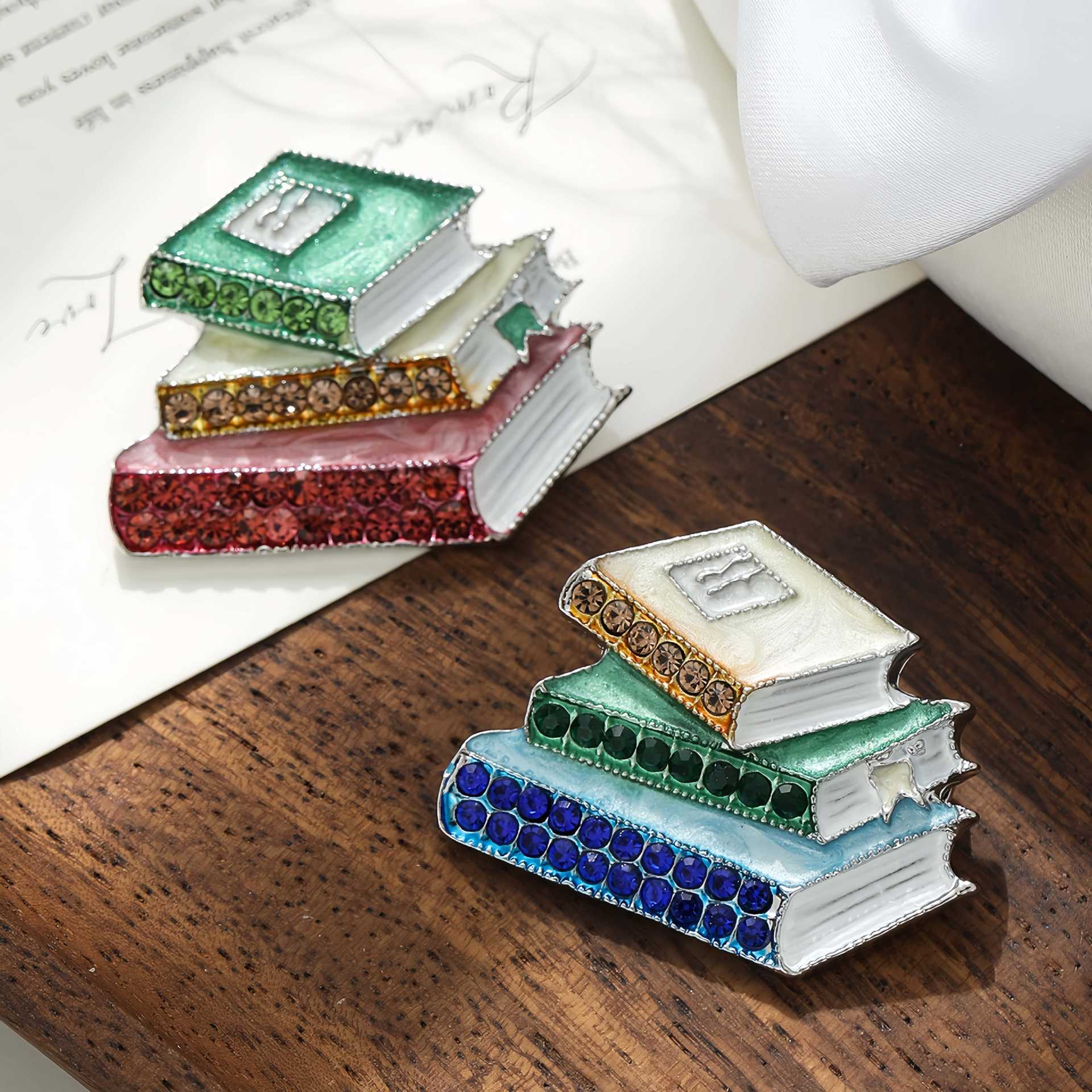欧美新品珐琅水钻三本书造型胸针男女创意服饰别针工艺品礼品仿真工艺品