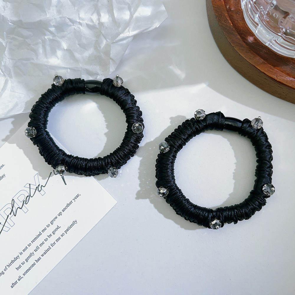 Crystal water diamond hair bands, versatile for women's charm, bun hair ties, high-end hair accessories, hair tie accessories Application Scenario