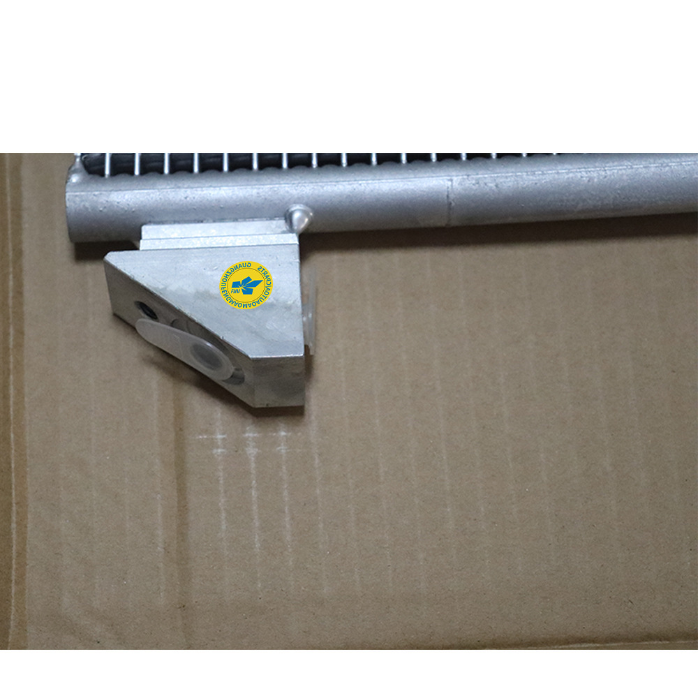 汽车散热器实物图