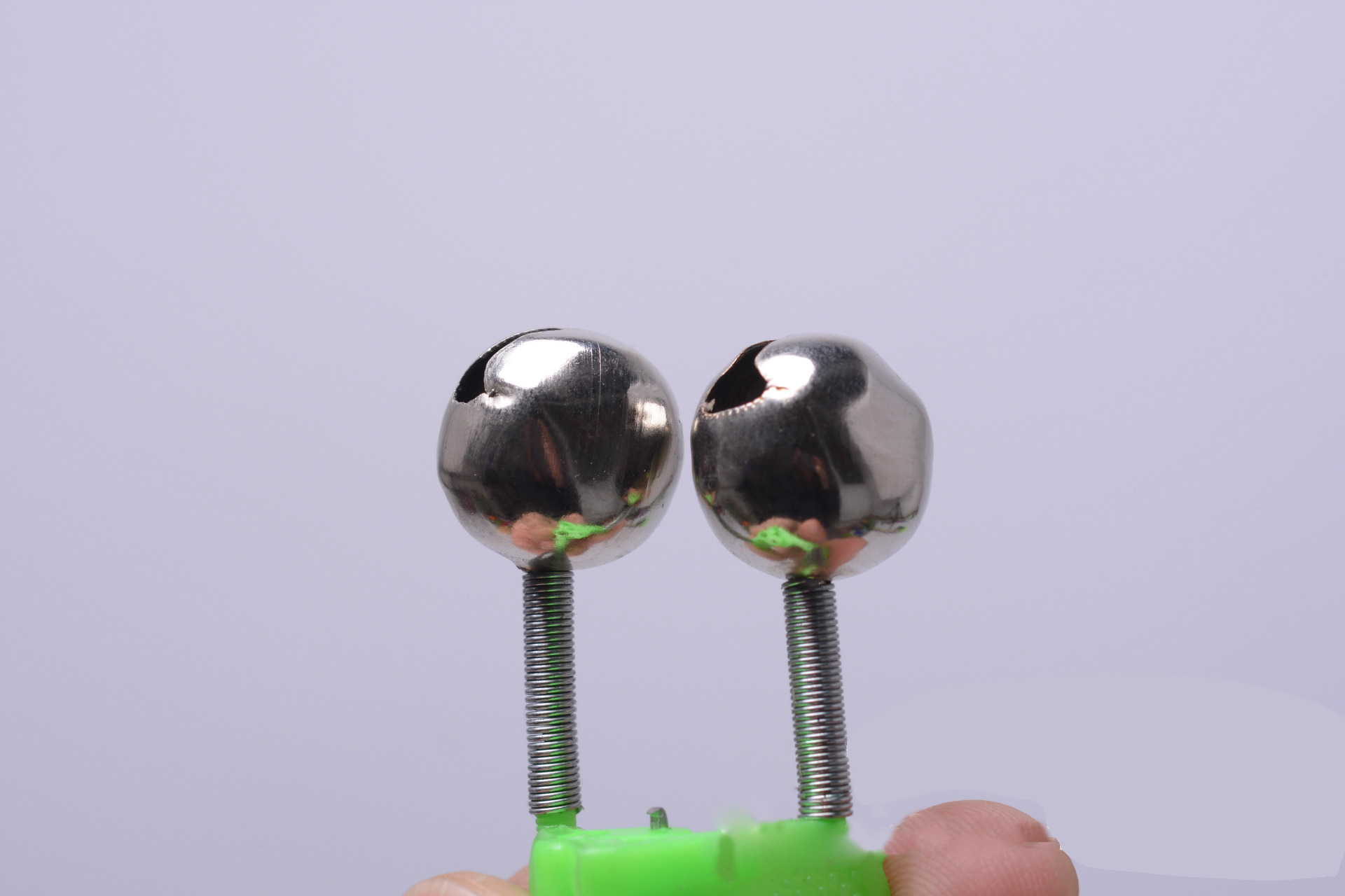 Manufacturer's fishing bell alarm, sea rod small bell, plastic clip, double-sound fishing gear accessories, metal handicrafts, outdoor fishing supplies, DaHai clip, bell details Picture