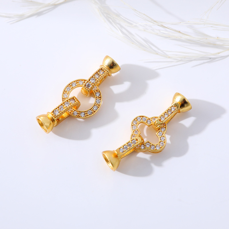Wholesale of high-end gold micro-inlaid diamond zircon buckles, fashionable fishtail buckles, lobster buckles, necklace and bracelet buckles, and handcrafted accessories details Picture