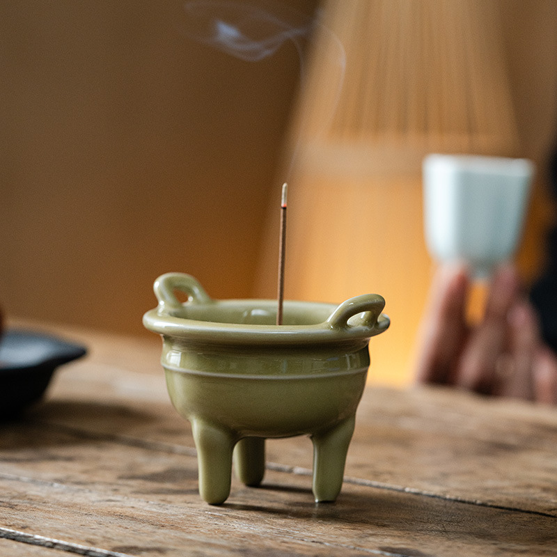 Wood ash three-legged double-ear incense burner, small ceramic incense holder, home retro incense base, indoor creative aroma diffuser, single burner, handicraft gift