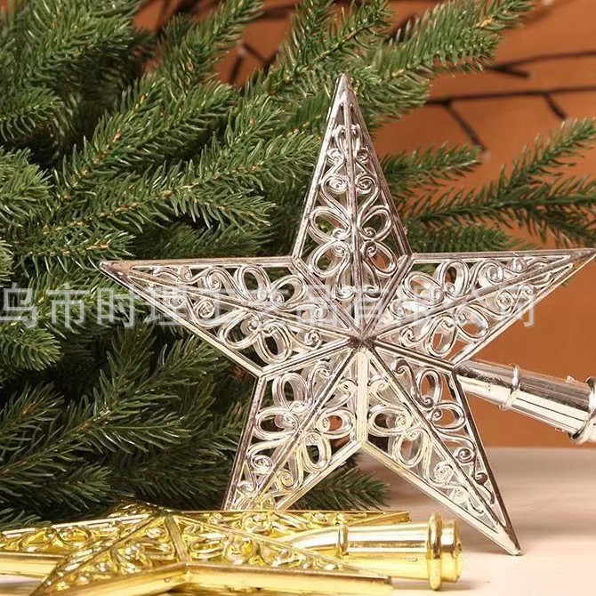 Christmas tree with hollowed-out glitter five-pointed star top decoration, Christmas scene arrangement, handicrafts, gifts, decorative items Application Scenario