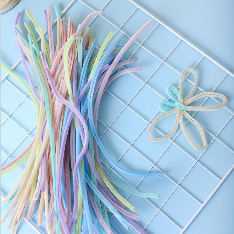 Kindergarten creative handicraft material package, twisty stick, paper cup, eye DIY, children and toddlers art area material package, wool ball, textile accessories Application Scenario