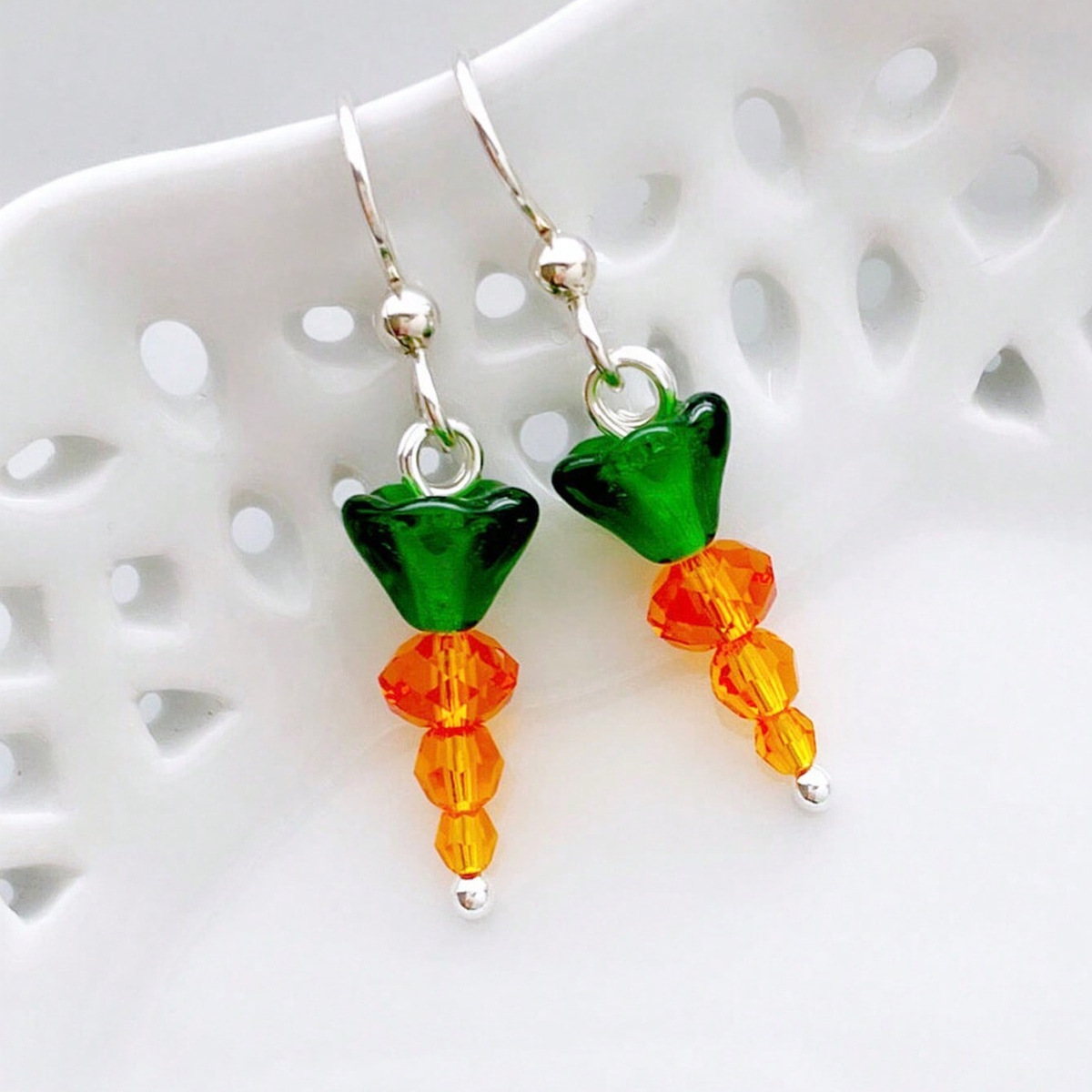Instagram-style creative dopamine-colored glass crystal carrot earrings, cute DIY fun earrings for girls