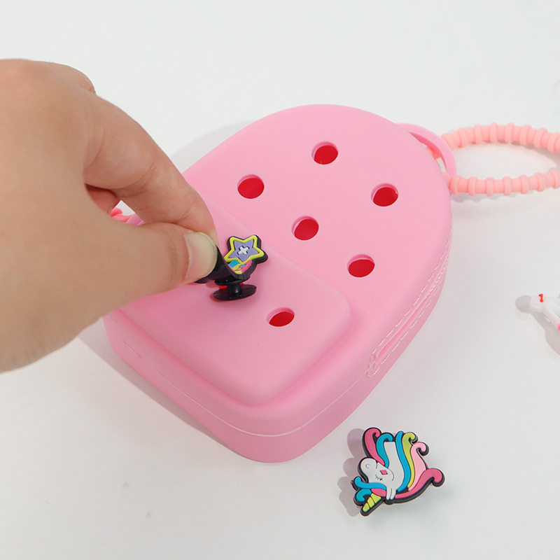 DIY hole-hole silicone mini schoolbag, children's coin purse, creative headphones, storage, keychain, pendant, accessories Specification image