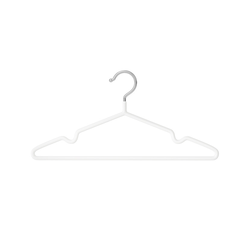 衣架/植绒衣架/实木衣架/衣架服装厂/翼型晾衣架白底实物图