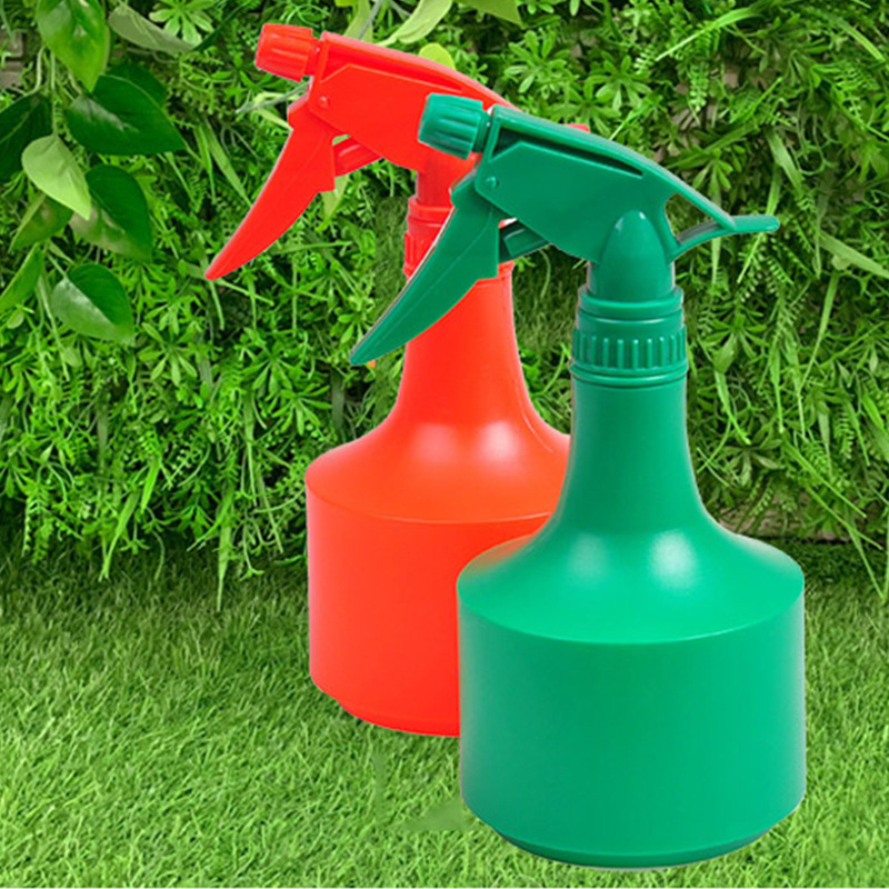 塑料吹塑制品厂家供应500ml喷壶浇花喷雾器日用百货水杯实惠质量优良