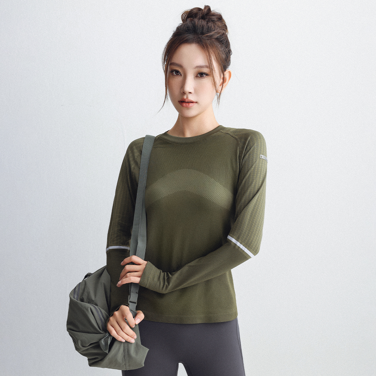 Pilates yoga wear for women, slimming, elastic, breathable, long-sleeved, quick-drying exercise and fitness wear Application Scenario