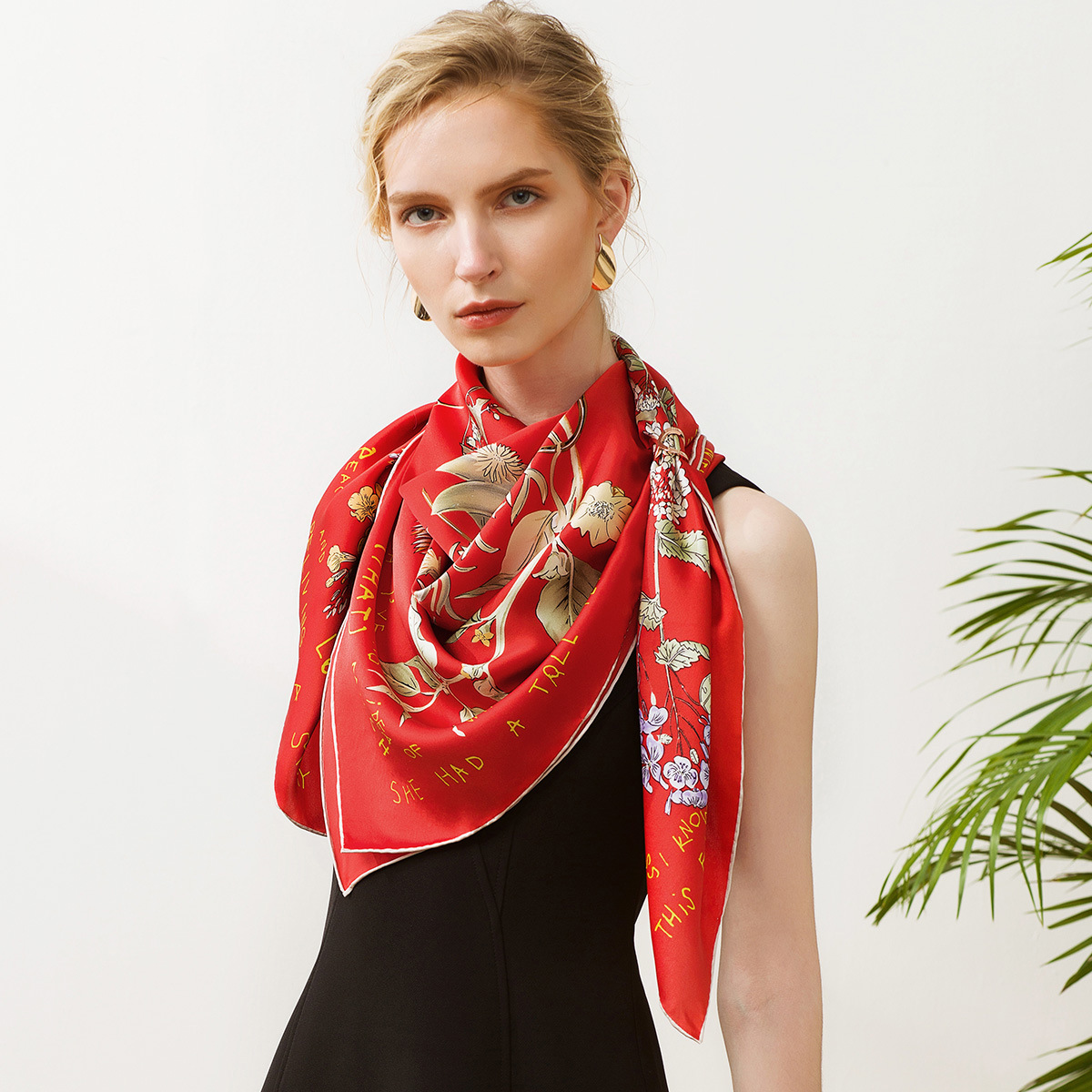 Factory direct sales of 100% mulberry silk printed flower scarves, large square scarves, custom-made silk clothing accessories, sun-protective silk scarves Item Picture