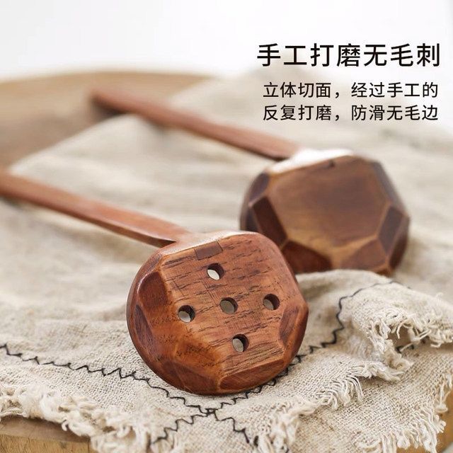 A set of popular Japanese-style long-handled solid wood soup spoons, turtle shell ramen, hot pot, spicy hot pot, misen soup, strainer spoons, chopsticks and spoons details Picture