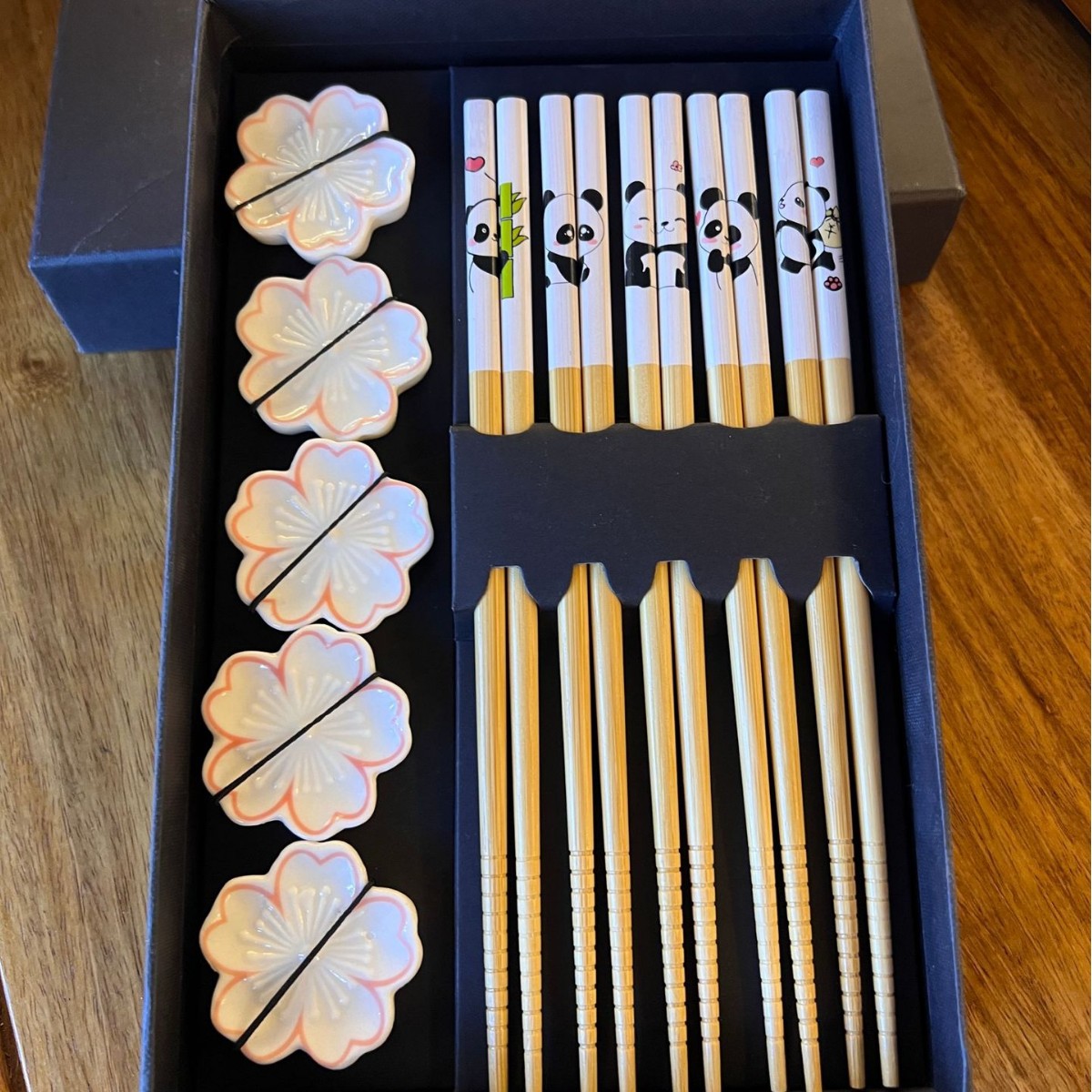 Five Blessings Panda Cherry Blossom Chopstick Holder New five-pair Gift box, tableware, daily necessities wholesale, gift-giving, practical household items Specification image