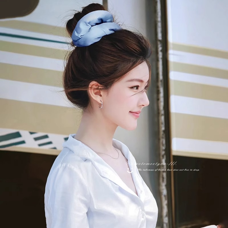 Silk satin with cotton fleece, large intestine hair band, sleep pillow style, hair bun headwear, elastic leather band hair accessory details Picture
