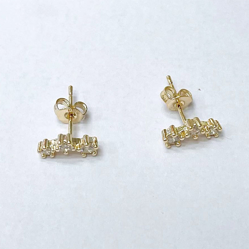 DIY jewelry accessories, diamond-patterned flower stud earrings, gentle, sweet, niche, light luxury, individual, simple and versatile for women Application Scenario