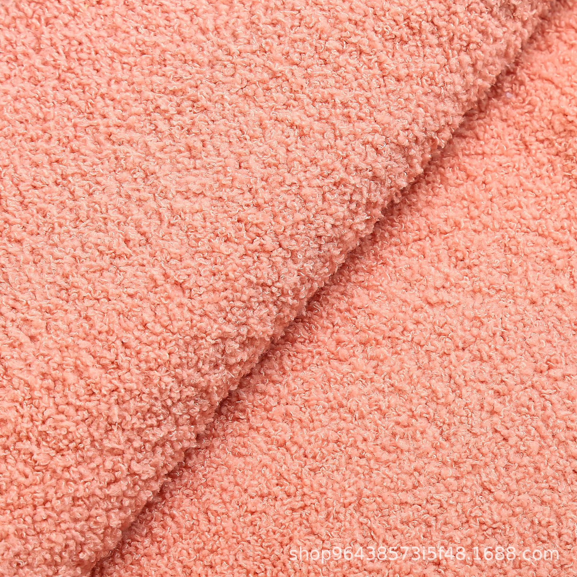 Velvet Cloud fabric is available in stock for home wear, pajamas, toys, gloves, hot water bags and accessories. Textile knitted velvet fabric Application Scenario