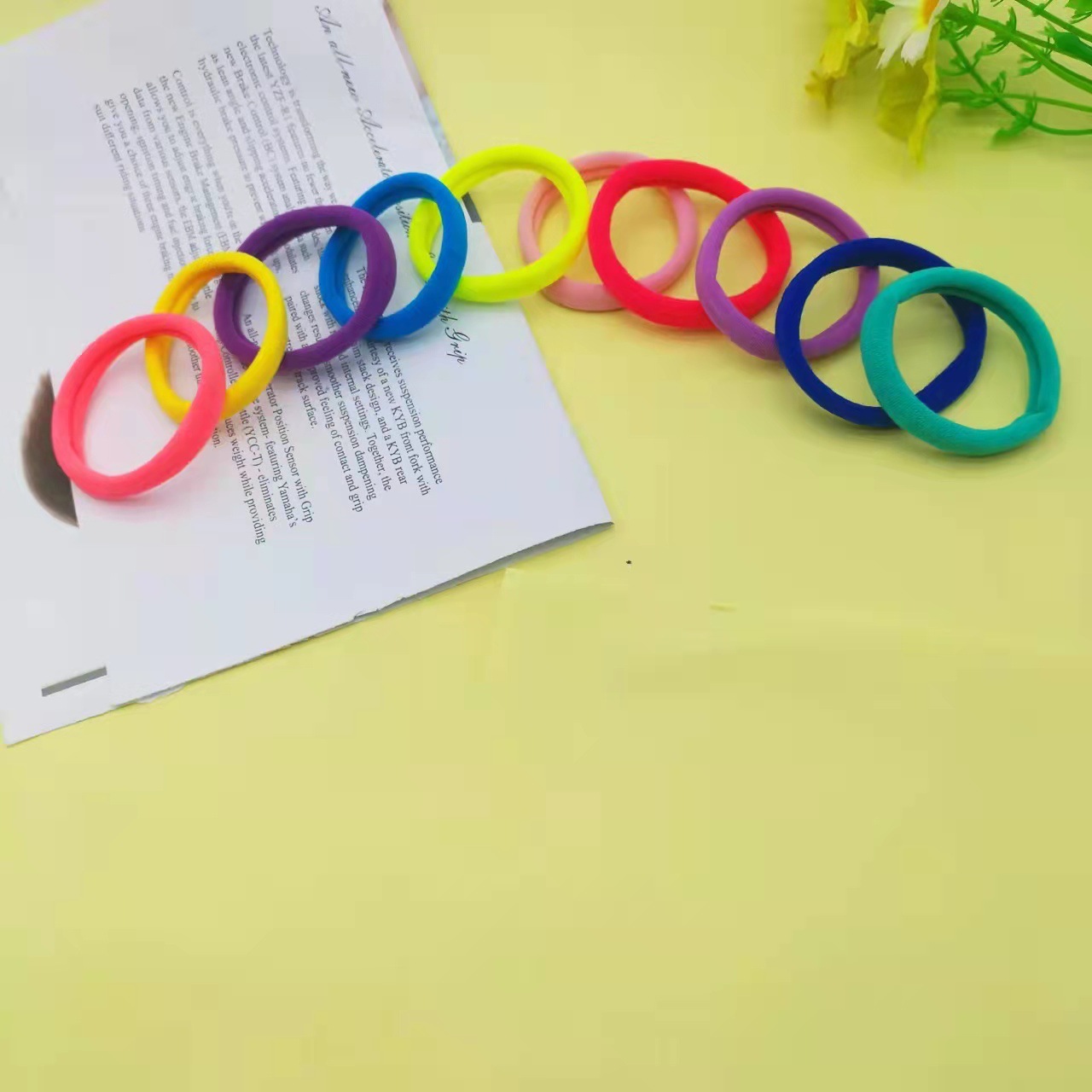 Korean-style simple, high-elasticity, seamless hair tie, versatile candy-colored leather band hair accessory Application Scenario