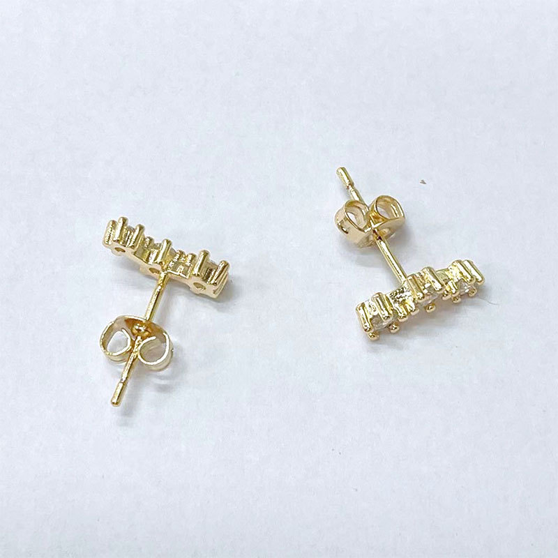 DIY jewelry accessories, diamond-patterned flower stud earrings, gentle, sweet, niche, light luxury, individual, simple and versatile for women Specification image
