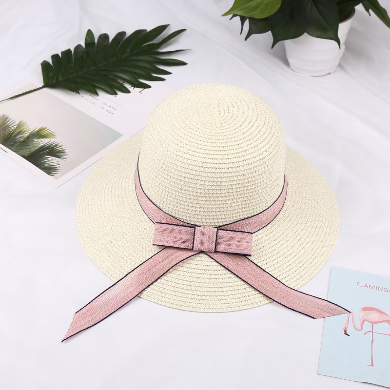 Ladies' beach hats, summer seaside sunshade, wide-brimmed straw hats, fresh and elegant, versatile for outings, flower-shaped sun hats, bags, leather goods, straw woven bags Item Picture