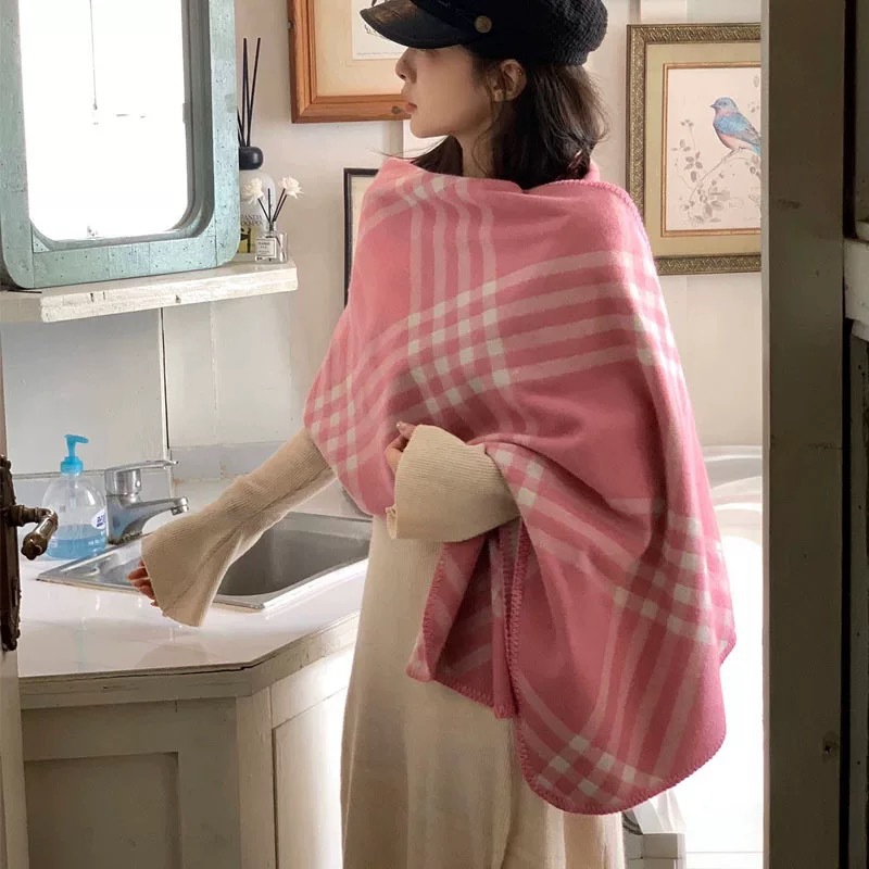 Wholesale of the same checkered Korean winter trend scarf, double-sided and two-color shawl as Jun Ji-hyun, fashionable and versatile Specification image