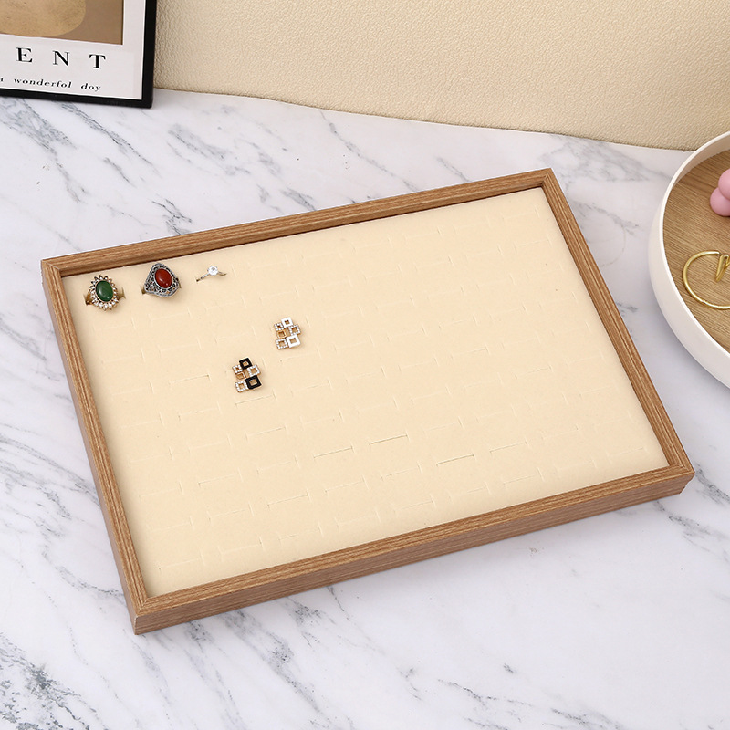 Black walnut grain wooden jewelry display plate, bracelet, ring, earring storage box, high-end and elegant accessory packaging box Application Scenario