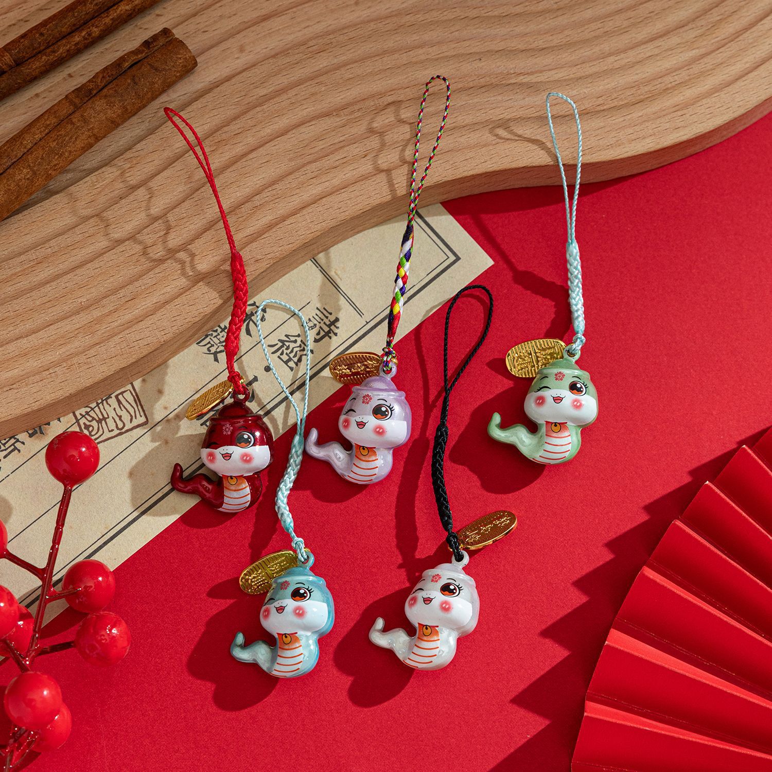 跨境新款水音铃可爱卡通挂件多款礼物小挂件送朋友精美卡通设计饰品配件挂件坠子