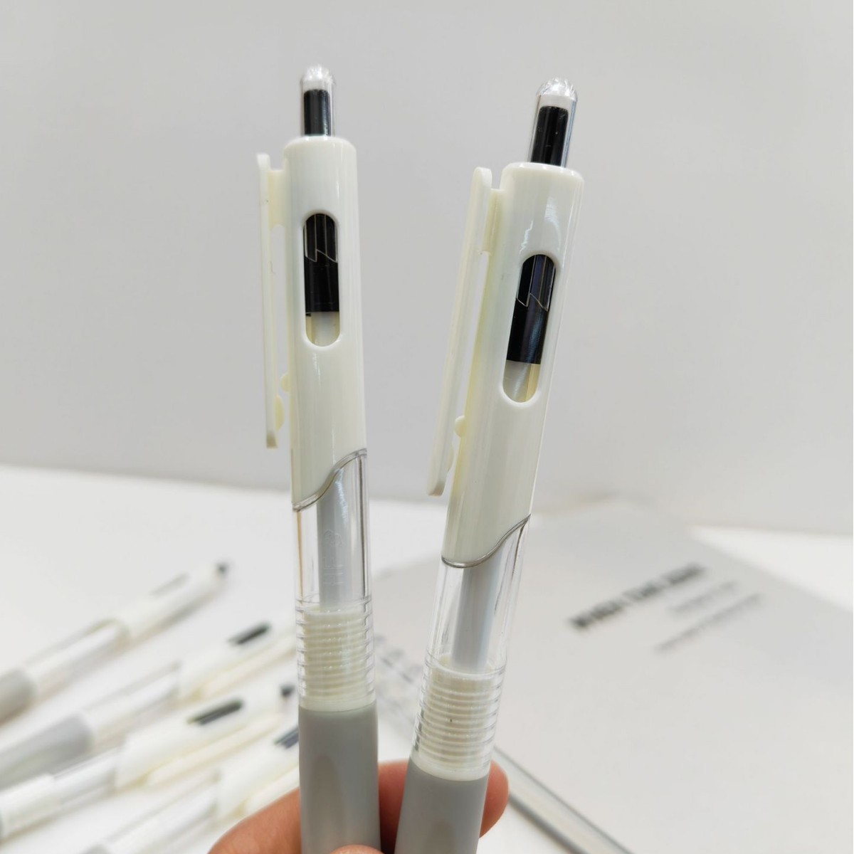 Chenxi Nongxin gel Pen, high appearance level press signature pen, black writing pen, creative stationery, office drawing supplies wholesale Item Picture