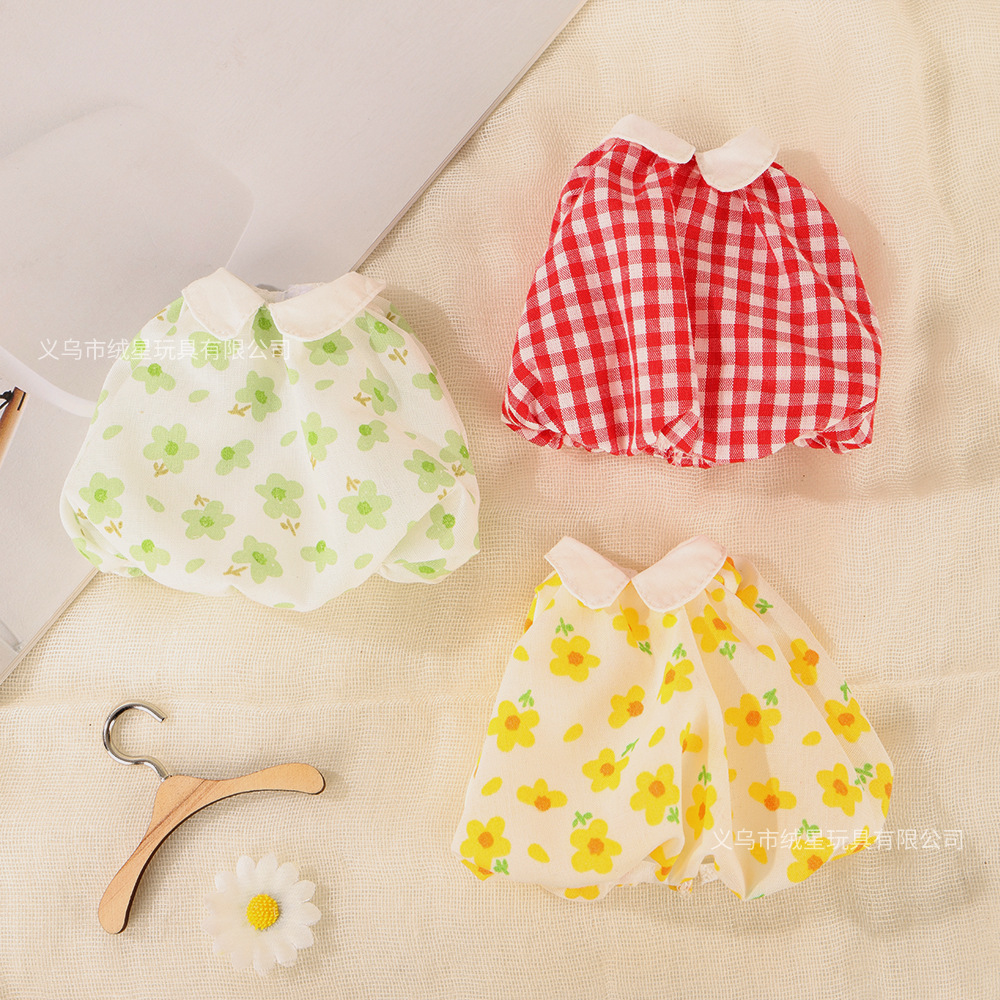 10cm baby dress of Sister Gazi with a doll collar and flower bud skirt in stock. Cute and trendy blind box dolls for dressing up and replacement Application Scenario