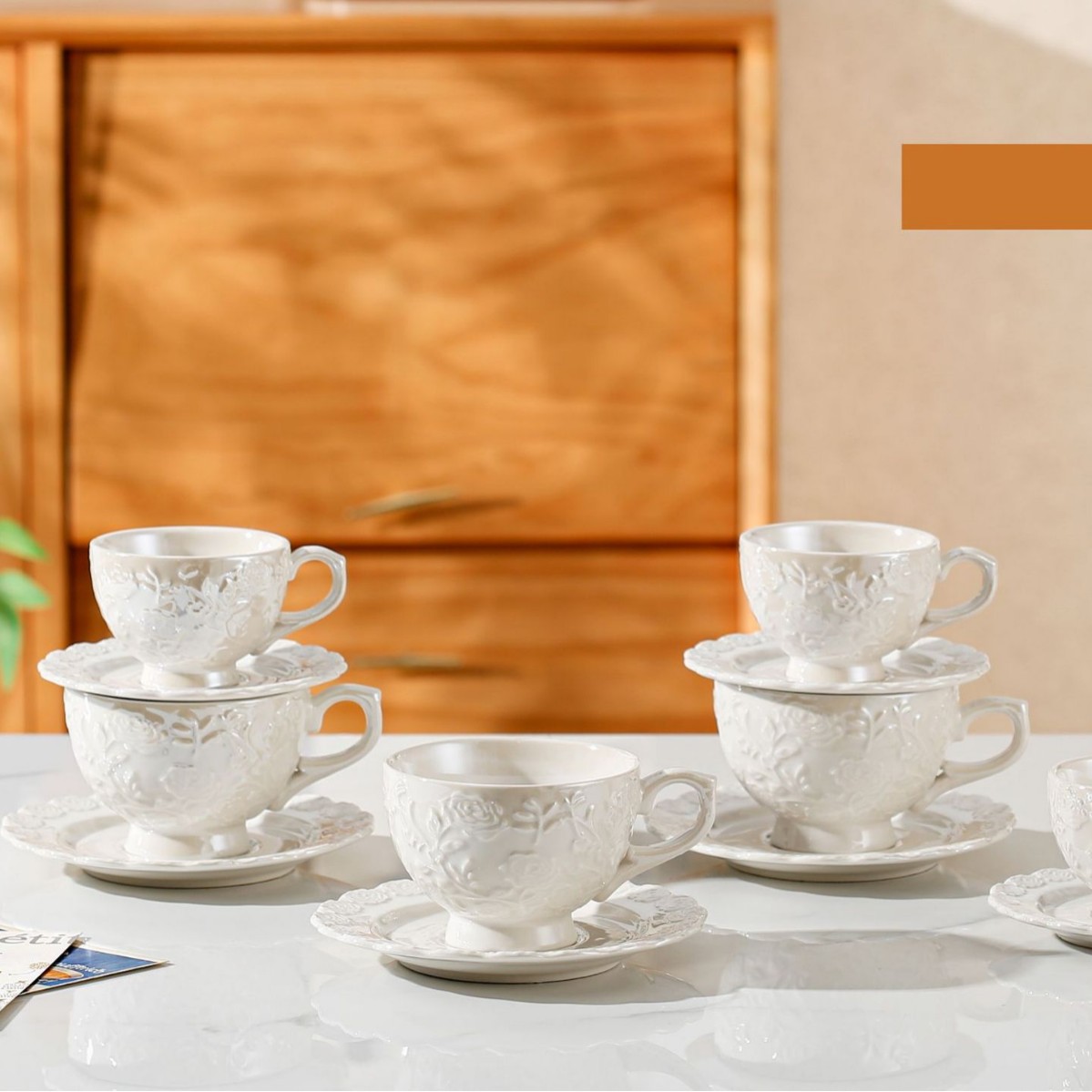 Cross-border new European-style pearl glaze ceramic coffee cup and plate set, hotel restaurant home afternoon tea cup gift Application Scenario