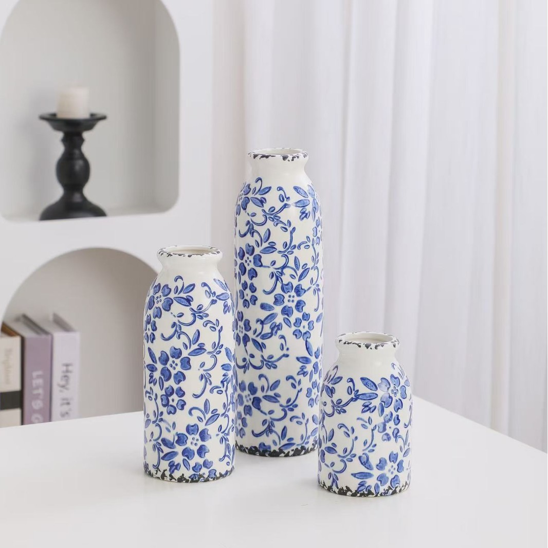 Amazon export crack-glazed antique ceramic vases and flower vases, retro white home living room dried flower decorations, embellish home aesthetics details Picture