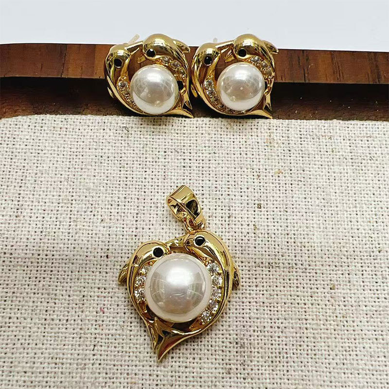 Copper gold-plated pearl pendant earrings, simple heart-shaped design, high-end DIY jewelry accessories, handicrafts, gifts, conch, shell, coral style Specification image