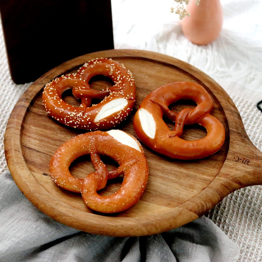 Preel bagel filled short stick alkali water bread, creative home decoration, MBA simulation bread pendant, kitchen bread machine, steamed bun machine, household appliances details Picture