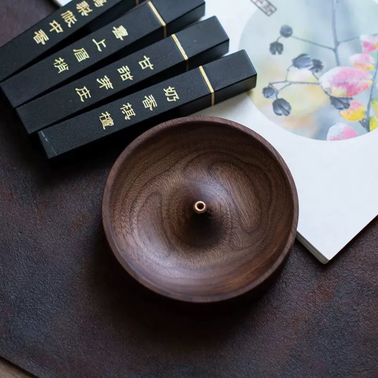 North American black walnut solid wood incense burner, household handcrafted tea ceremony round incense base, agarwood plate support, handicraft gift Specification image